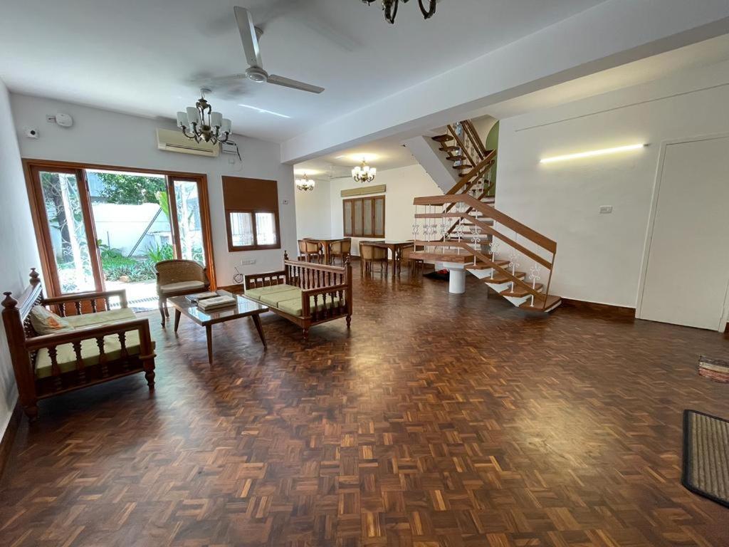 Hanu Reddy Residences - Nawab Habibullah Avenue Near Sankara Nethralaya Chennai Luaran gambar