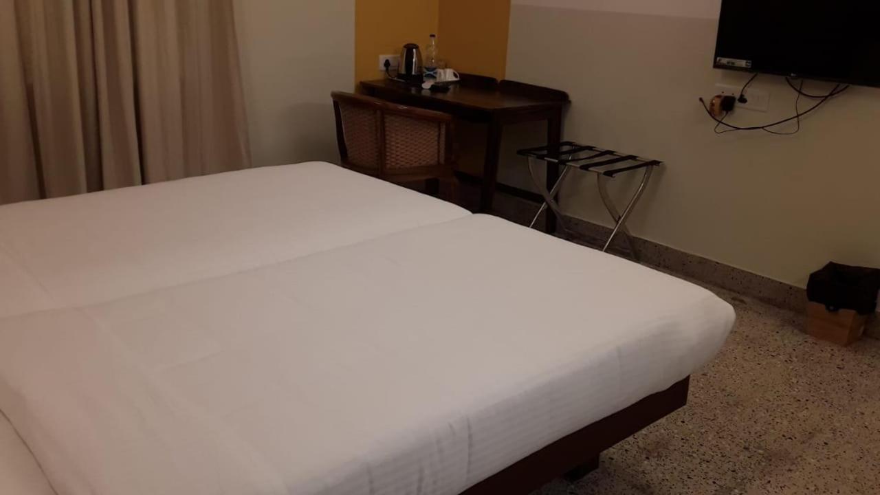 Hanu Reddy Residences - Nawab Habibullah Avenue Near Sankara Nethralaya Chennai Luaran gambar