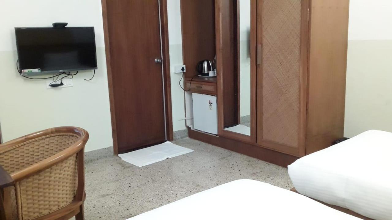 Hanu Reddy Residences - Nawab Habibullah Avenue Near Sankara Nethralaya Chennai Luaran gambar
